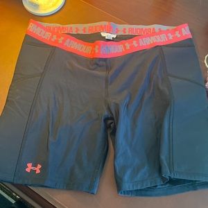 UNDER ARMOUR ladies XL softball 🥎 slide shorts